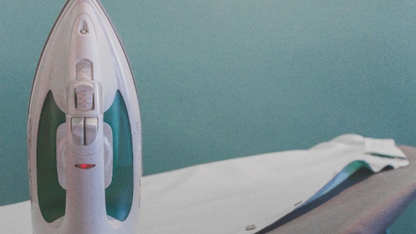 HiDubai-business-al-salama-laundry-home-laundry-al-muraqqabat-dubai