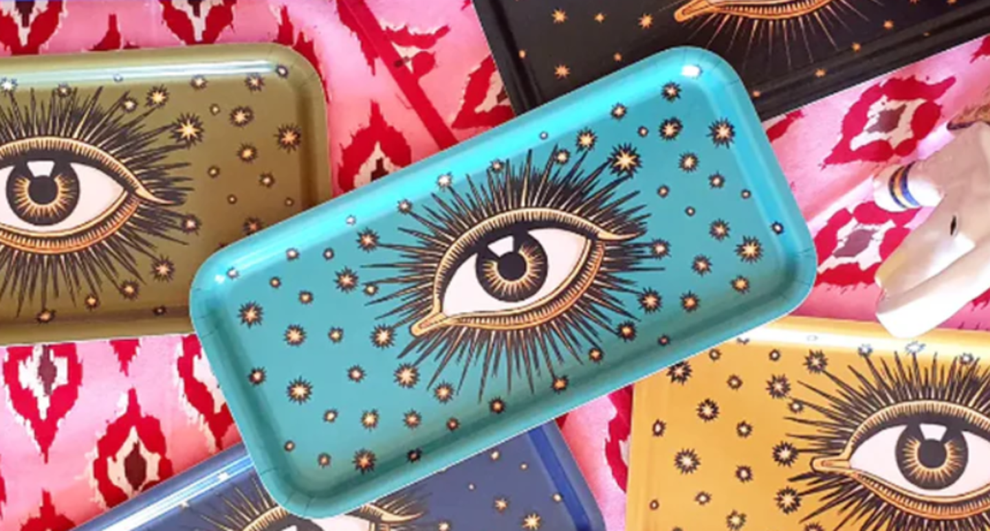 HiDubai-business-inna-carton-shopping-souvenirs-gifts-business-bay-dubai