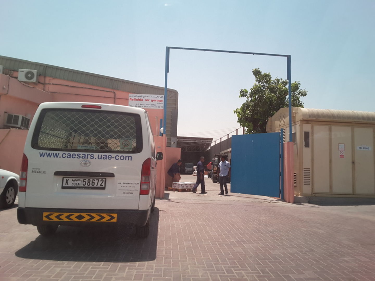 HiDubai-business-reliable-car-garage-transport-vehicle-services-car-assistance-repair-al-quoz-industrial-4-dubai-2