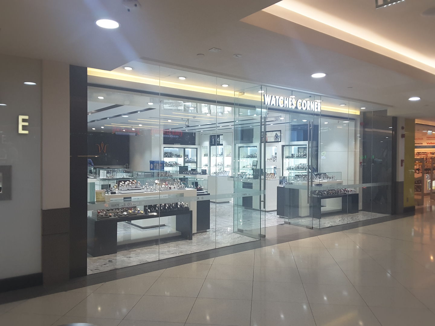 HiDubai-business-watches-corner-shopping-watches-eyewear-port-saeed-dubai-2