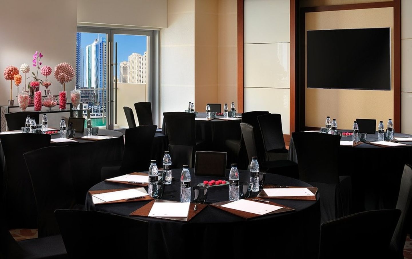 HiDubai-business-lesath-meeting-room-b2b-services-business-incubators-and-co-working-spaces-dubai-marina-marsa-dubai-dubai