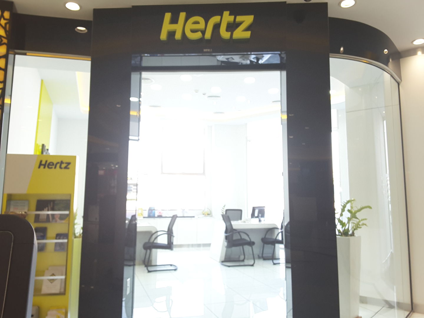 HiDubai-business-hertz-rental-car-transport-vehicle-services-car-rental-services-al-safa-2-dubai-2
