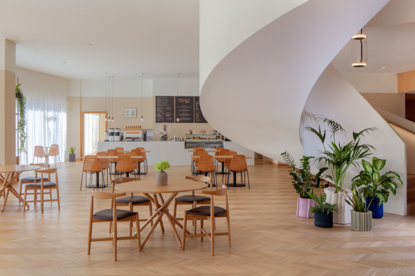 HiDubai-business-charlie-lane-restaurant-food-beverage-restaurants-bars-dubai-internet-city-al-sufouh-2-dubai