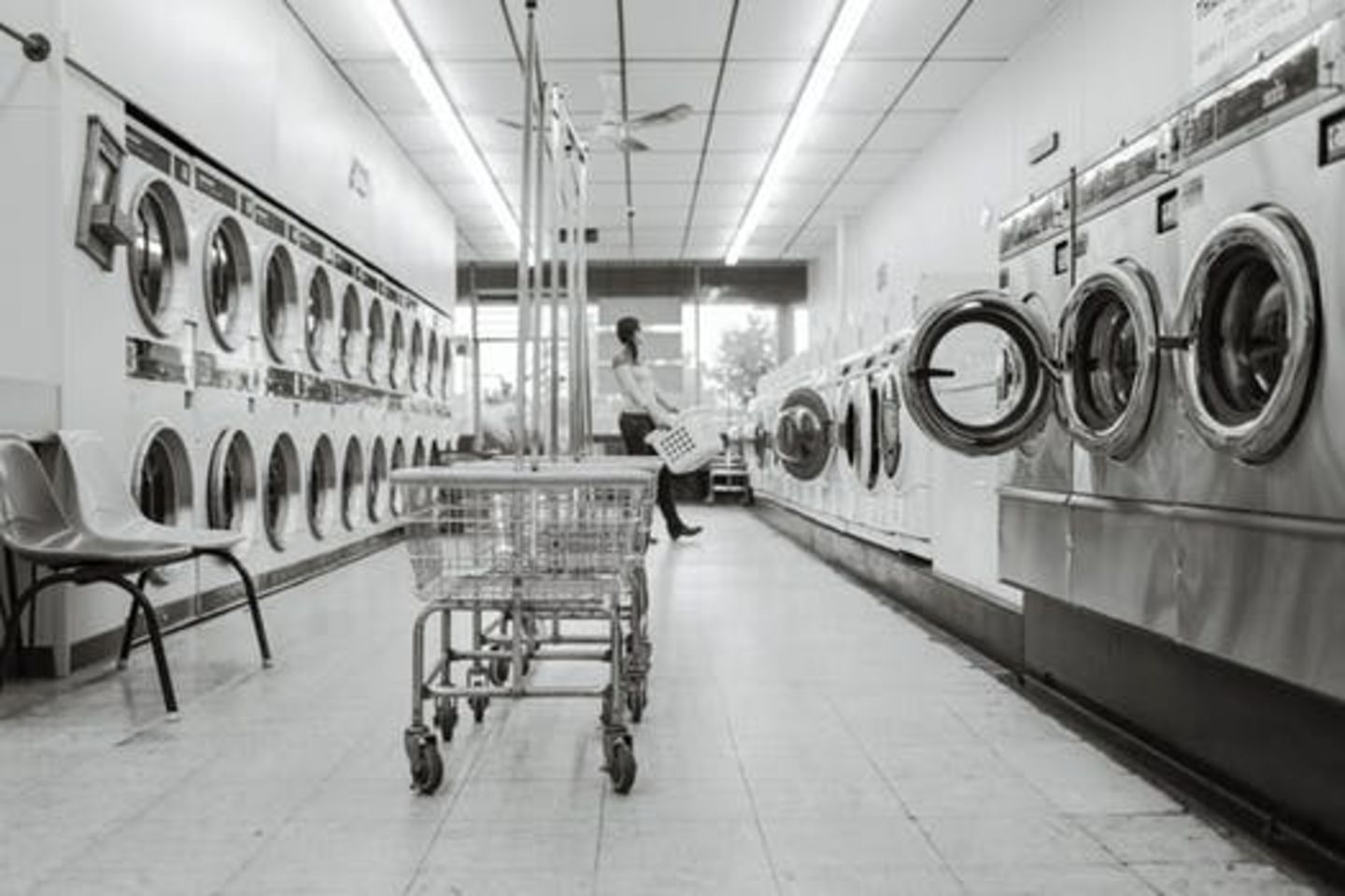 HiDubai-business-emco-express-laundry-branch-home-laundry-business-bay-dubai-2