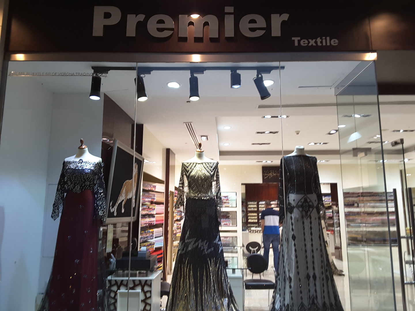 HiDubai-business-premier-ladies-textile-shopping-apparel-al-muraqqabat-dubai