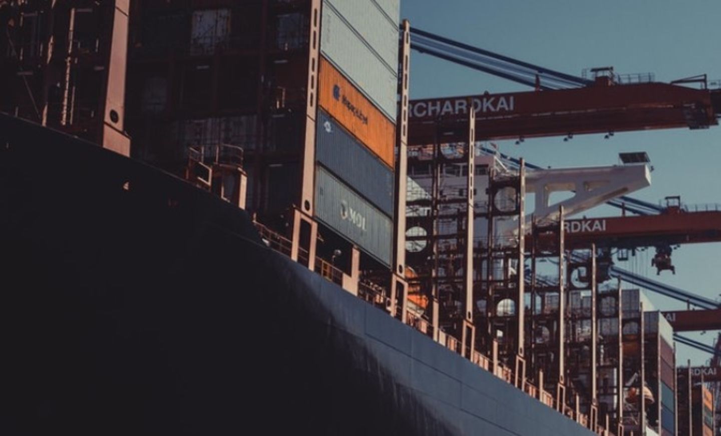 HiDubai-business-a-b-m-global-shipping-shipping-logistics-sea-cargo-services-jebel-ali-free-zone-mena-jebel-ali-dubai