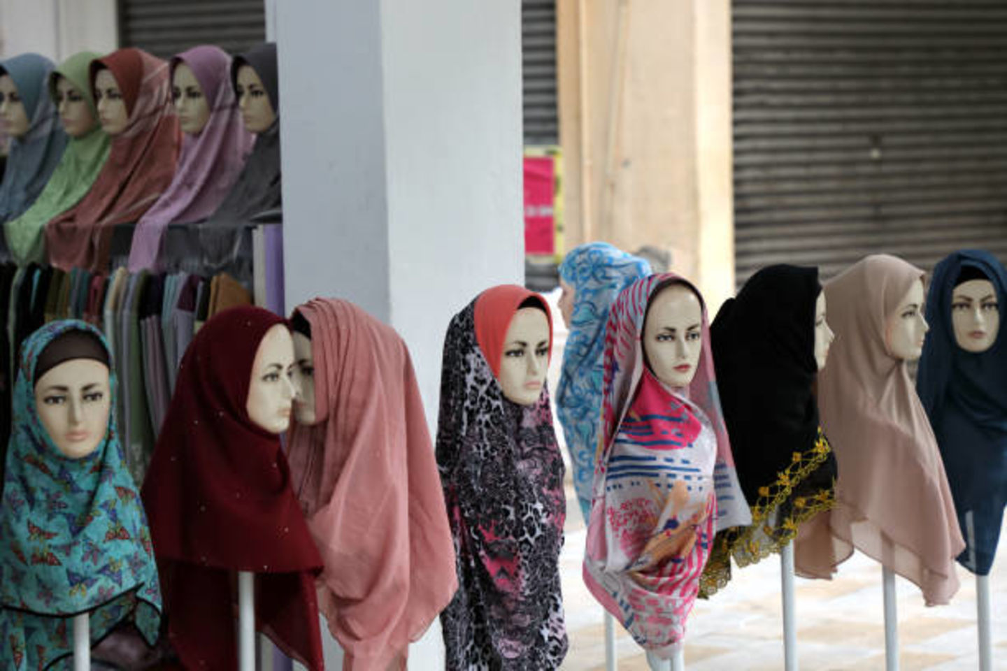 HiDubai-business-wali-mohammad-din-mohammad-readymade-garments-trading-shopping-apparel-naif-dubai