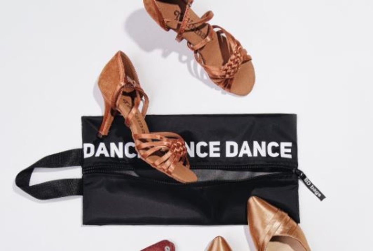 HiDubai-business-dance-clothes-shoes-company-shopping-apparel-al-quoz-industrial-1-dubai