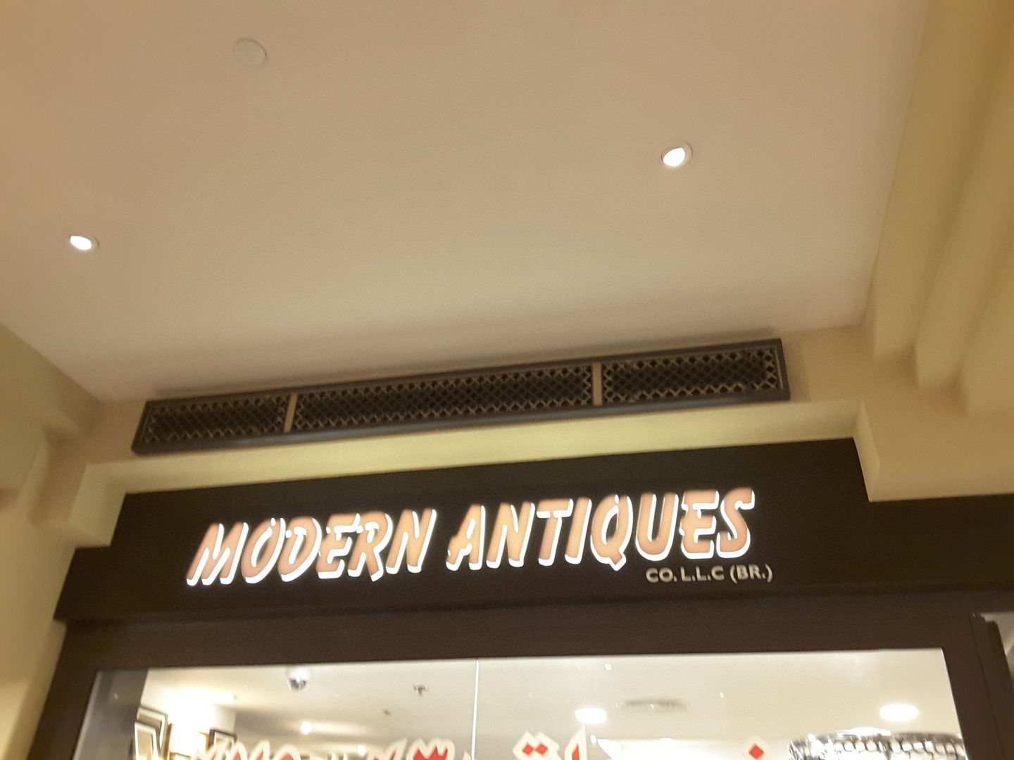 HiDubai-business-modern-antiques-shopping-jewellery-precious-stones-downtown-dubai-dubai-2