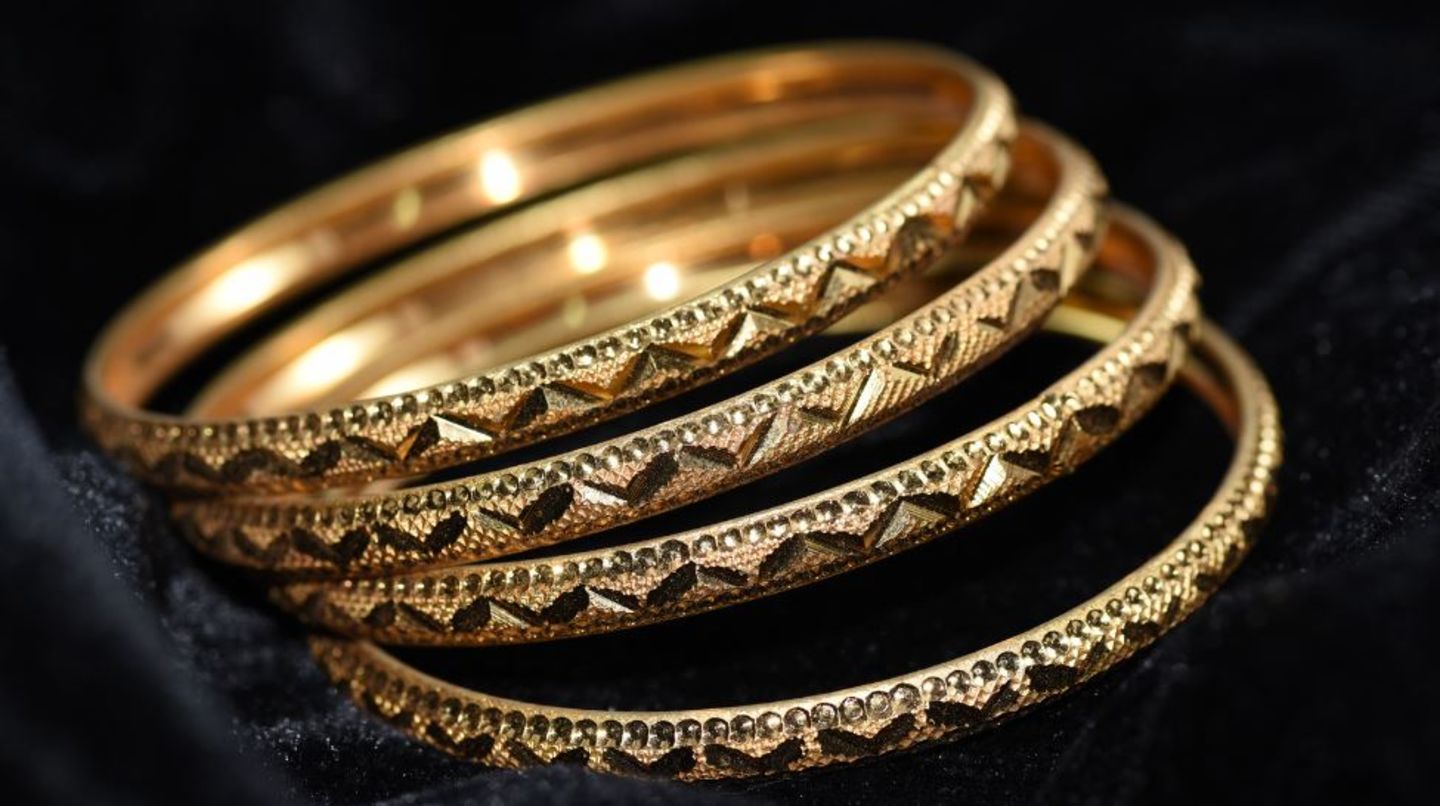 HiDubai-business-golden-valley-goldsmith-shopping-jewellery-precious-stones-al-ras-dubai