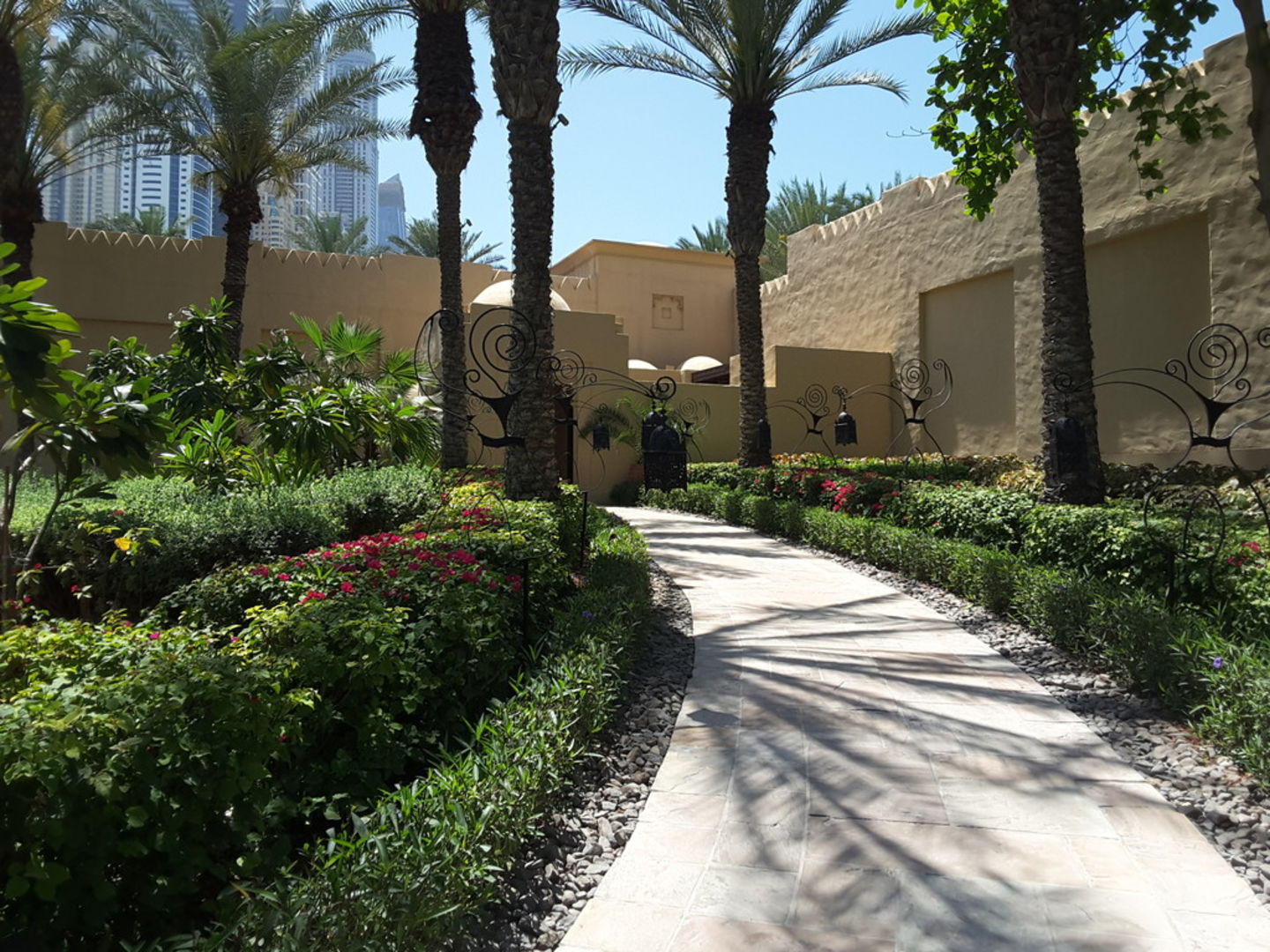 HiDubai-business-tagine-food-beverage-restaurants-bars-dubai-media-city-al-sufouh-2-dubai-2