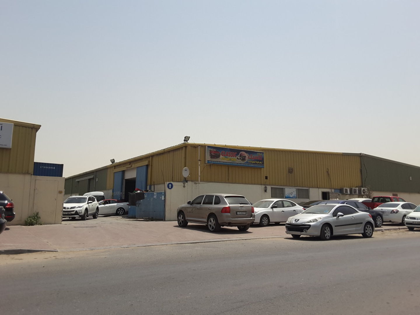 HiDubai-business-classic-auto-care-centre-transport-vehicle-services-specialized-auto-services-ras-al-khor-dubai-2