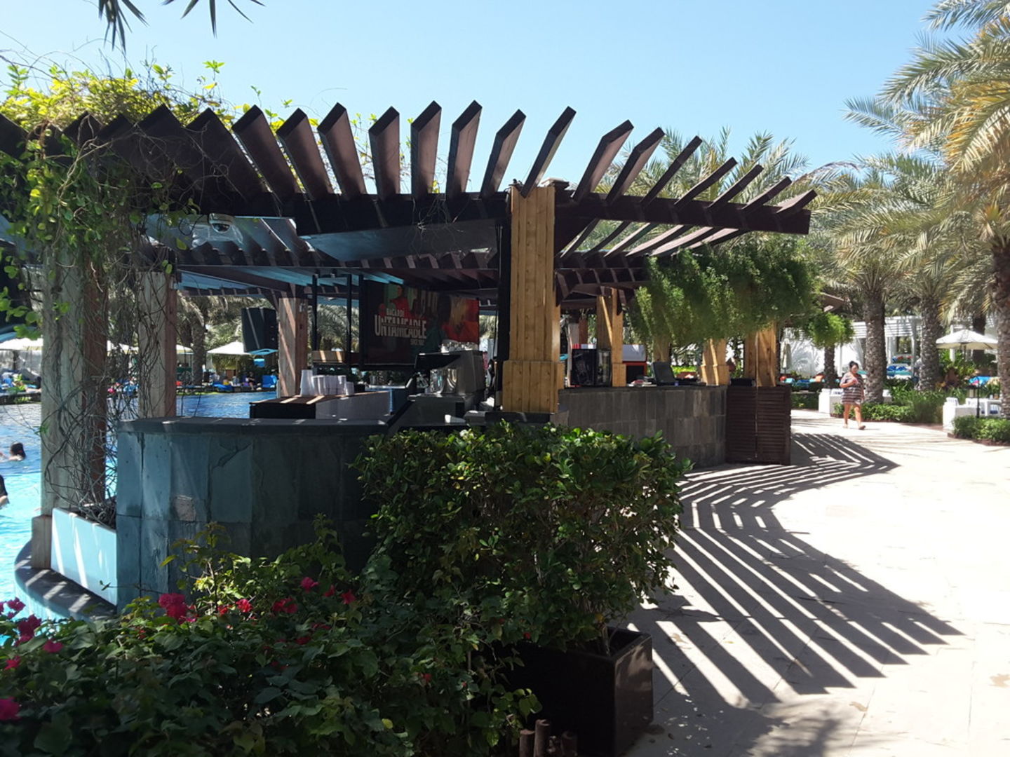 Highlights Pool Bar(Restaurants & Bars) in The Palm Jumeirah (Nakhlat Jumeirah), Dubai HiDubai