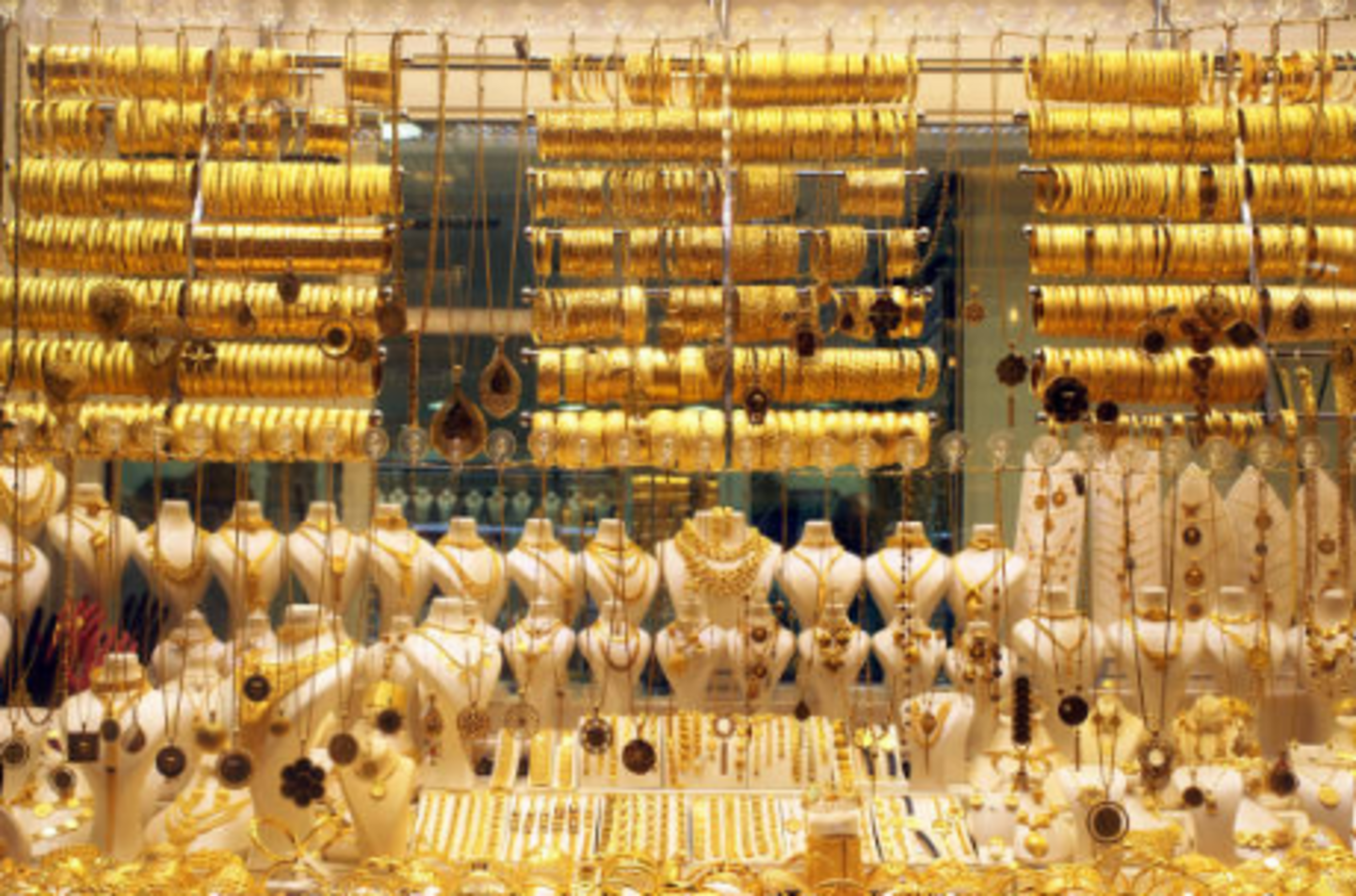 HiDubai-business-maxgold-jewellery-shopping-jewellery-precious-stones-al-daghaya-dubai