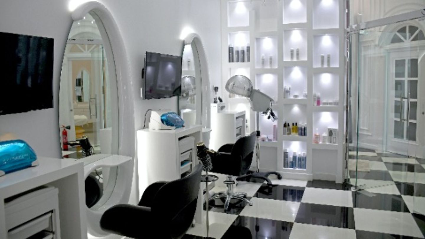 HiDubai-business-oriental-ladies-saloon-beauty-wellness-health-beauty-salons-mankhool-dubai