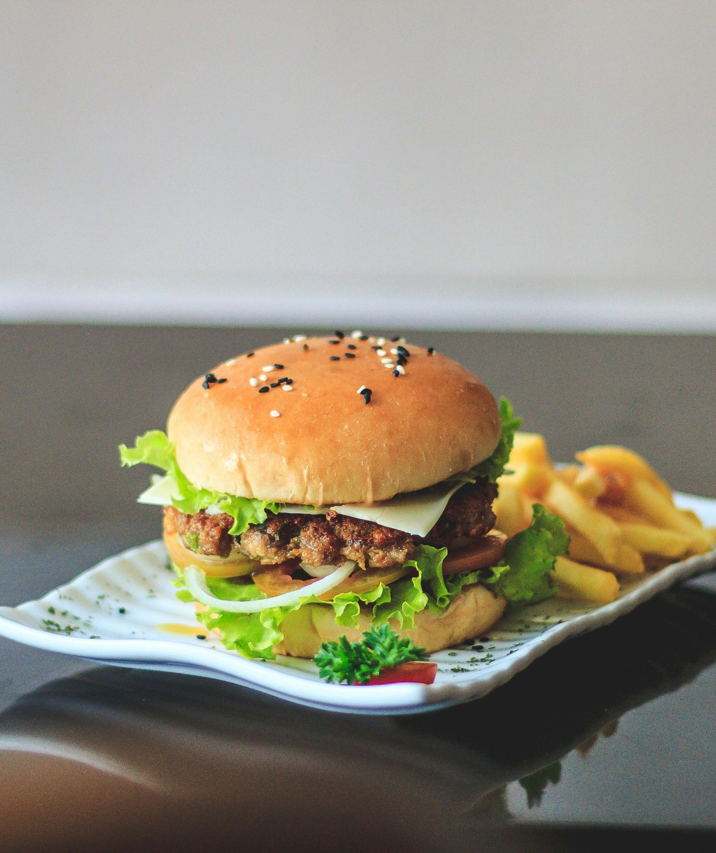 HiDubai-business-out-dated-burger-joint-food-beverage-restaurants-bars-nad-al-hammar-dubai