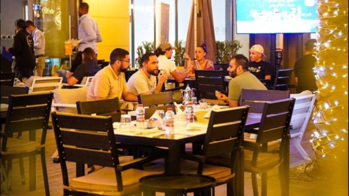 HiDubai-business-nay-oxygen-cafe-and-restaurant-food-beverage-restaurants-bars-al-yufrah-2-dubai