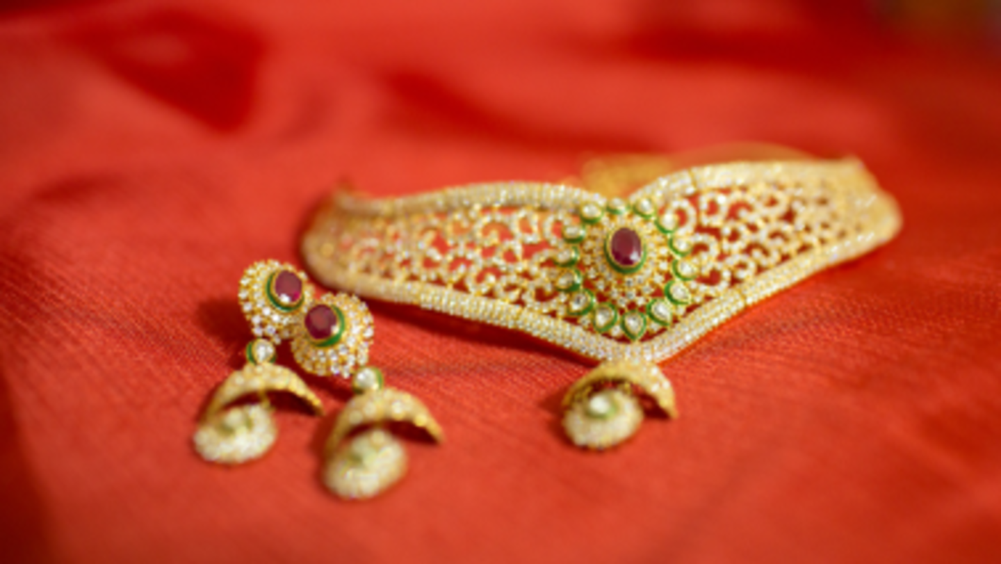 HiDubai-business-gletter-jewellery-trading-shopping-jewellery-precious-stones-al-daghaya-dubai