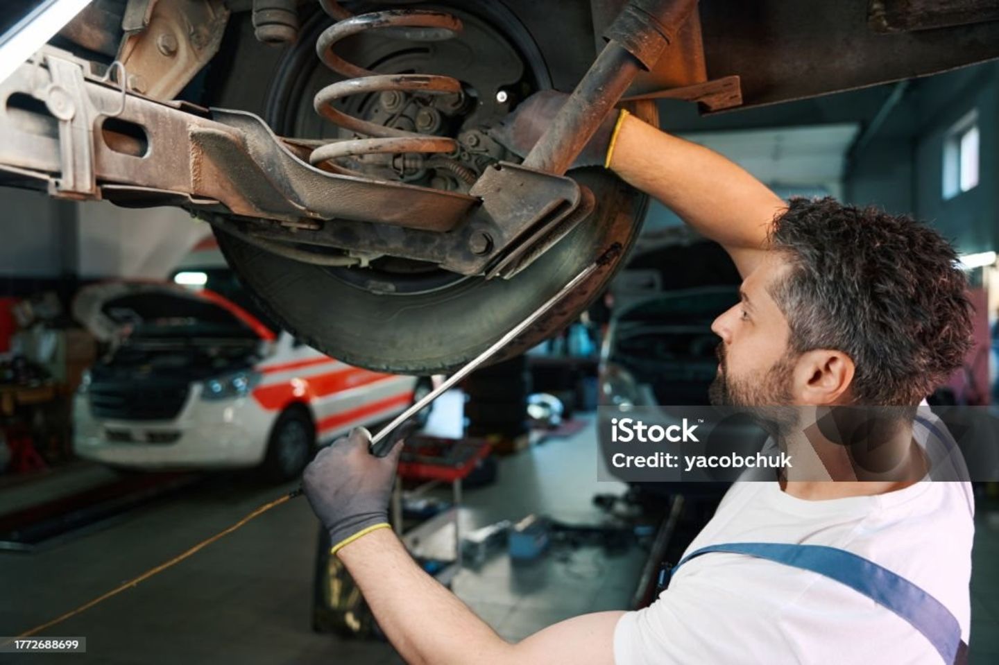 HiDubai-business-levant-auto-trading-transport-vehicle-services-auto-spare-parts-accessories-al-quoz-industrial-3-dubai