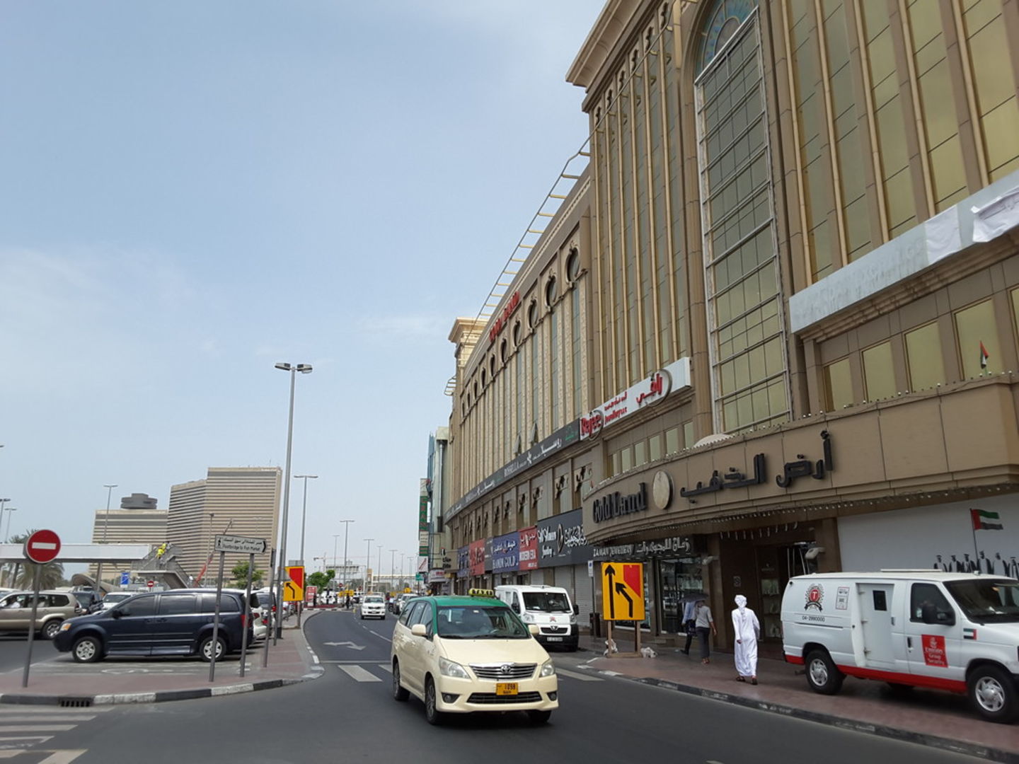 HiDubai-business-niru-diamonds-b2b-services-distributors-wholesalers-al-daghaya-dubai-2