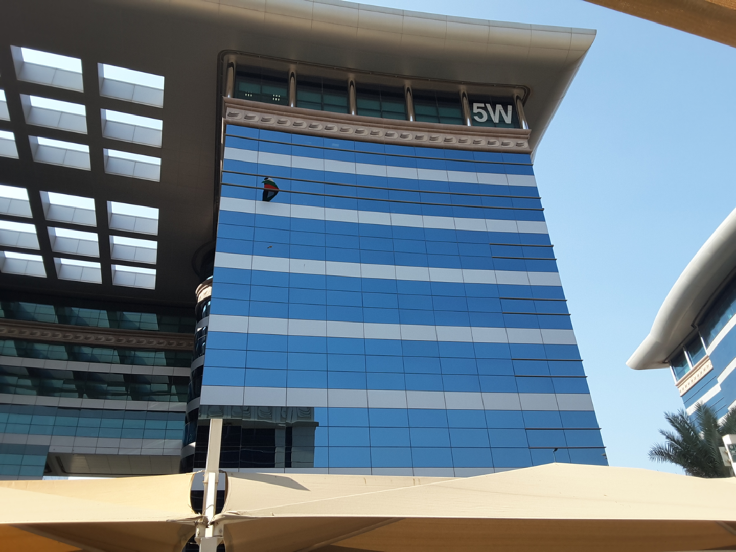 HiDubai-business-alliance-distribution-services-shopping-consumer-electronics-dubai-airport-free-zone-dubai-international-airport-dubai-2