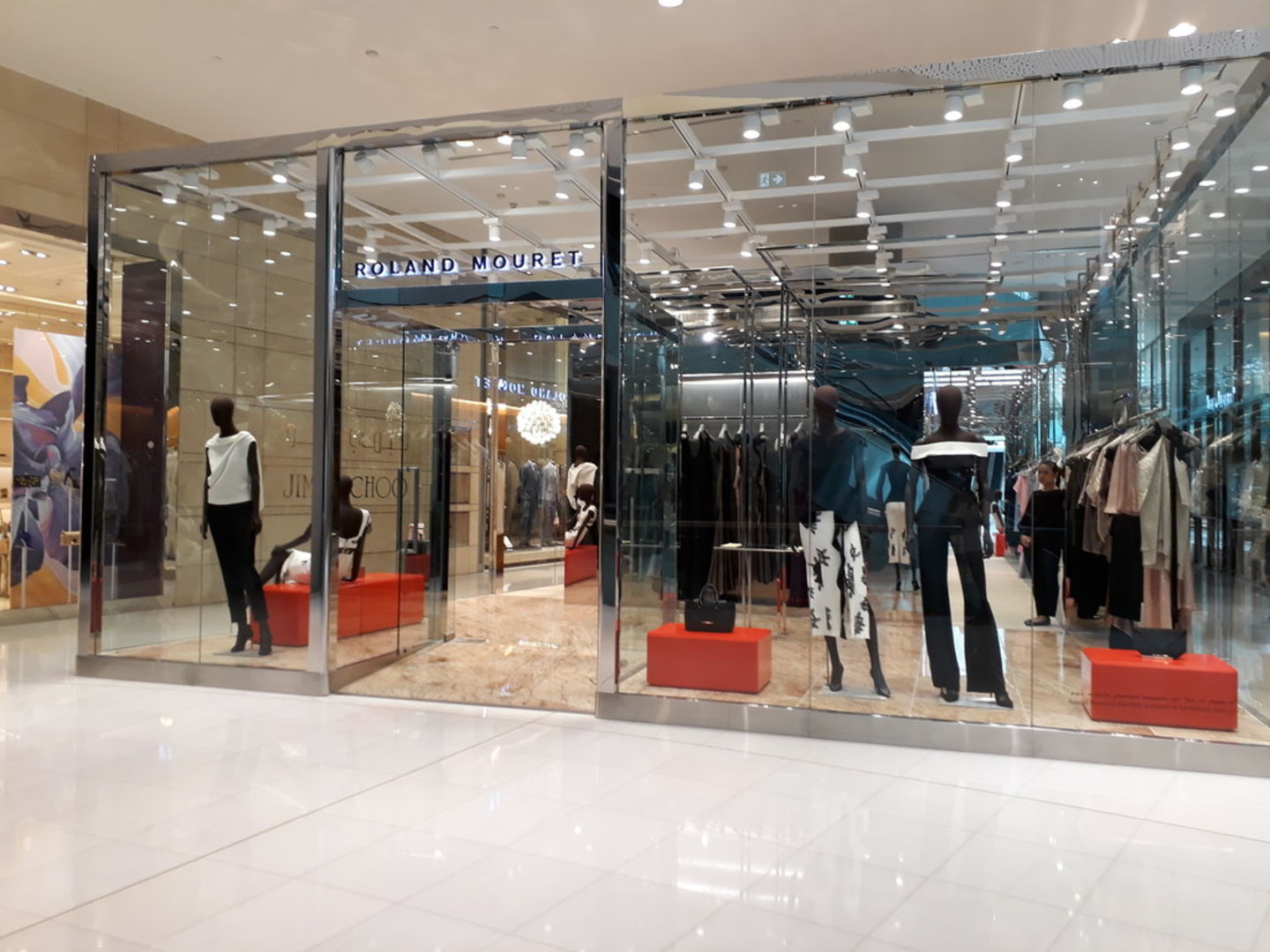 HiDubai-business-roland-mouret-shopping-apparel-burj-khalifa-dubai-2