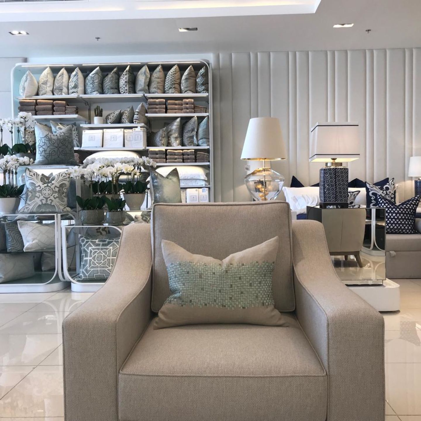 HiDubai-business-meroe-the-bed-boutique-shopping-furniture-decor-al-barsha-2-dubai