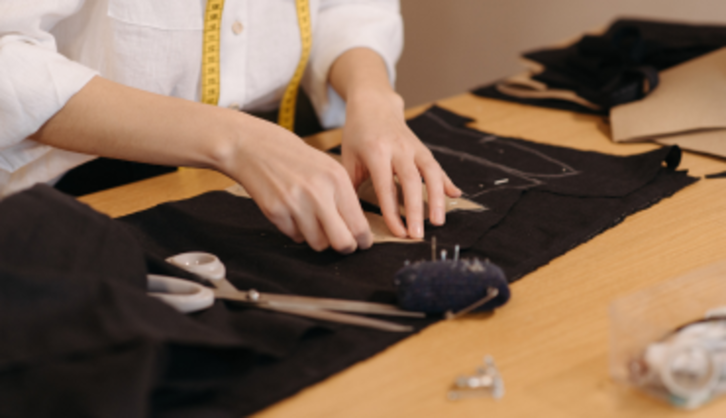 HiDubai-business-yas-fashion-for-ladies-wears-tailoring-embroidery-shopping-apparel-al-warqaa-3-dubai