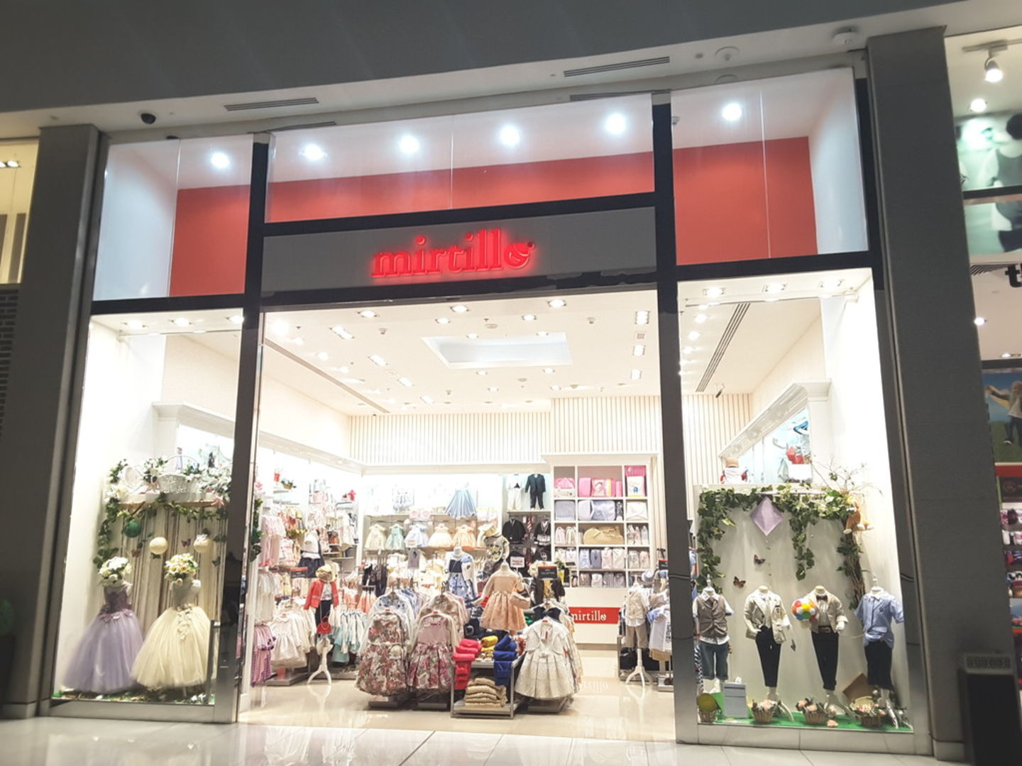 HiDubai-business-mirtillo-kids-kids-apparel-burj-khalifa-dubai-2