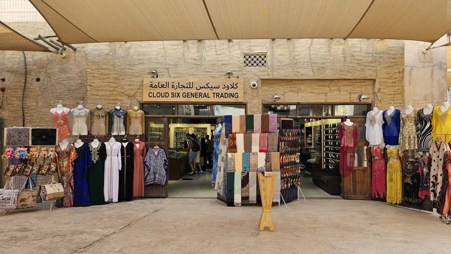 HiDubai-business-cloud-six-general-trading-shopping-apparel-al-hamriya-dubai
