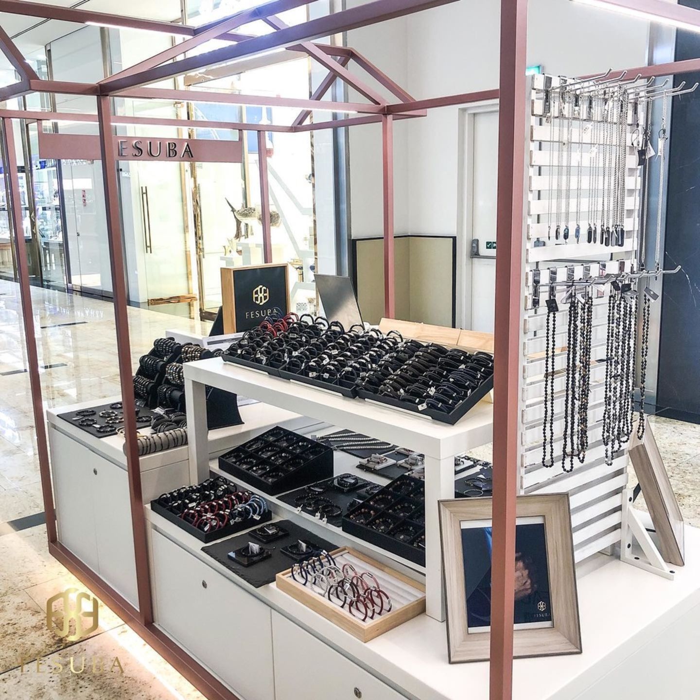 HiDubai-business-fesuba-shopping-fashion-accessories-the-palm-jumeirah-nakhlat-jumeirah-dubai