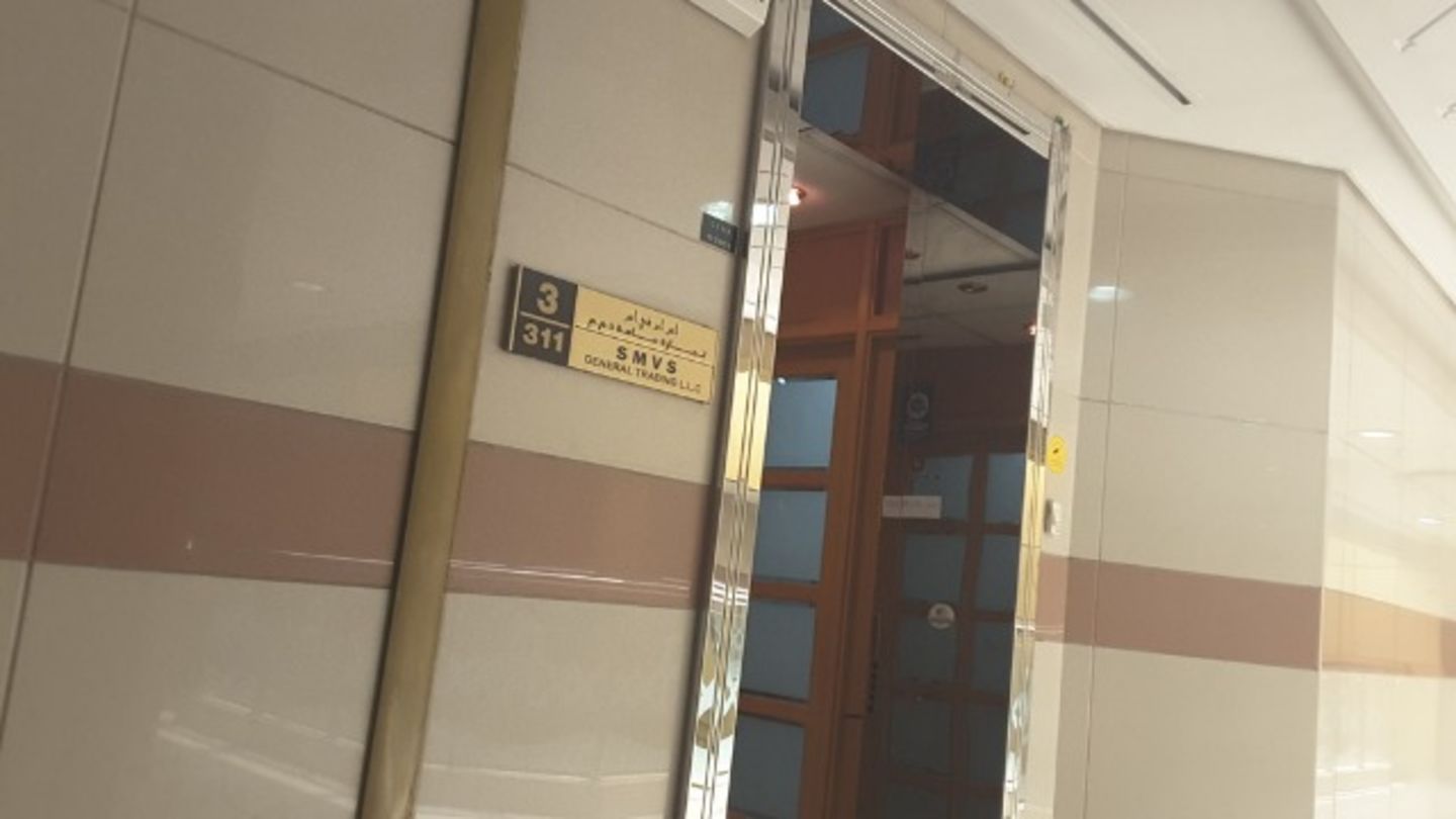 HiDubai-business-smvs-general-trading-shopping-jewellery-precious-stones-al-daghaya-dubai-2