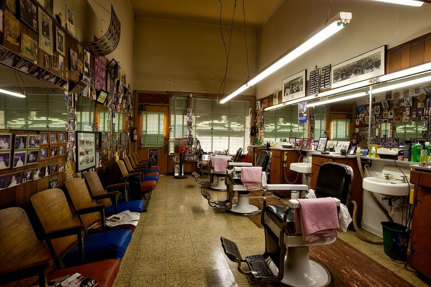 HiDubai-business-shabab-al-rigga-gents-saloon-beauty-wellness-health-beauty-salons-al-muraqqabat-dubai-1