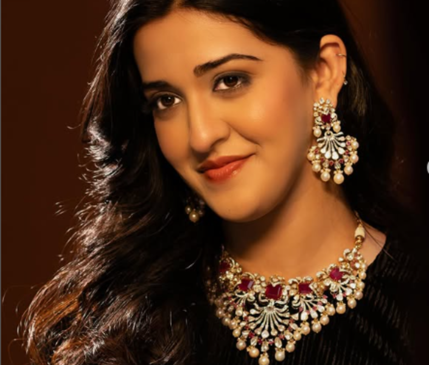 HiDubai-business-kiara-jewellery-trading-shopping-jewellery-precious-stones-al-fahidi-al-souq-al-kabeer-dubai-1