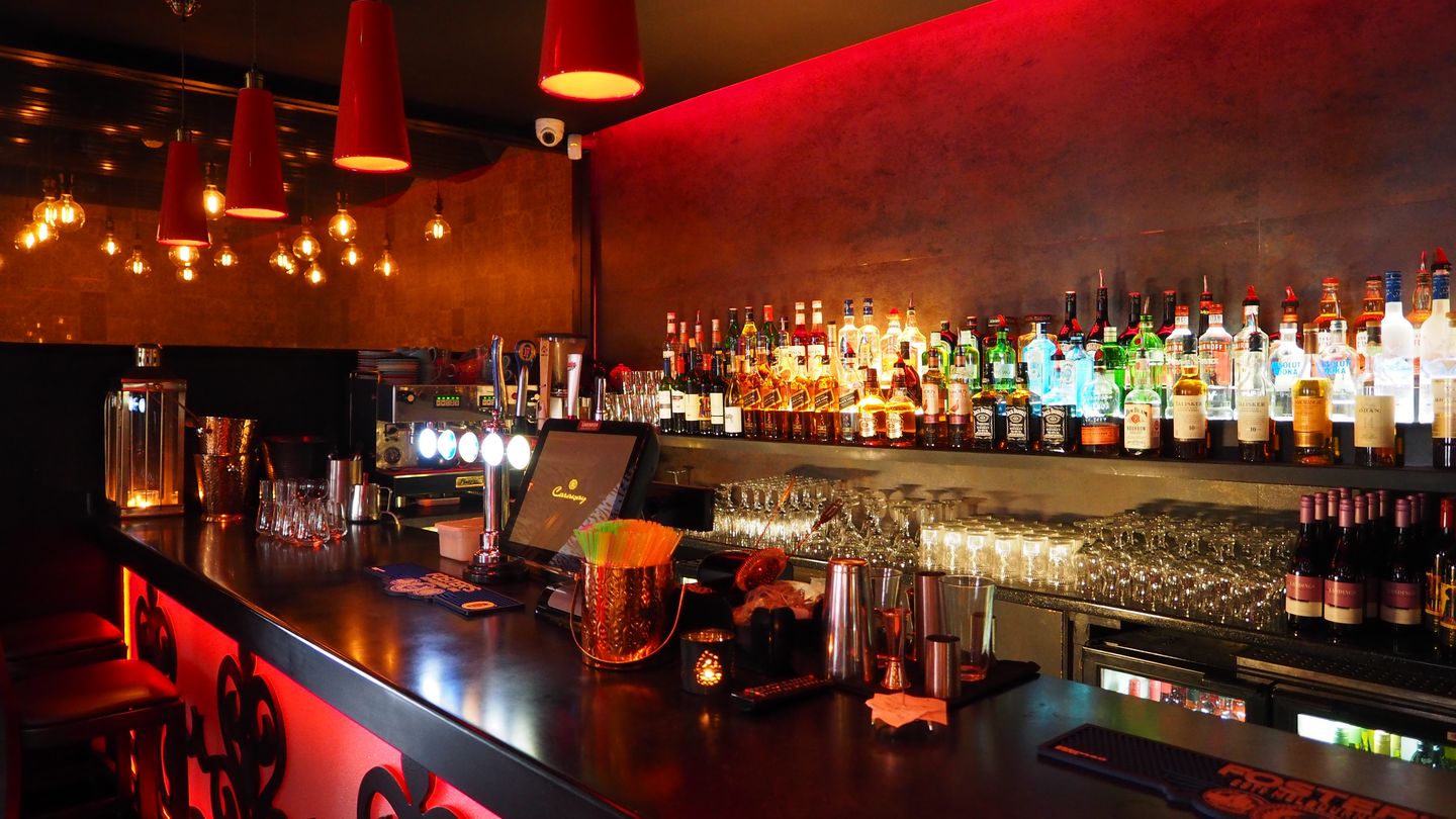 HiDubai-business-dhamaal-leisure-culture-nightclubs-meena-bazar-al-souq-al-kabeer-dubai