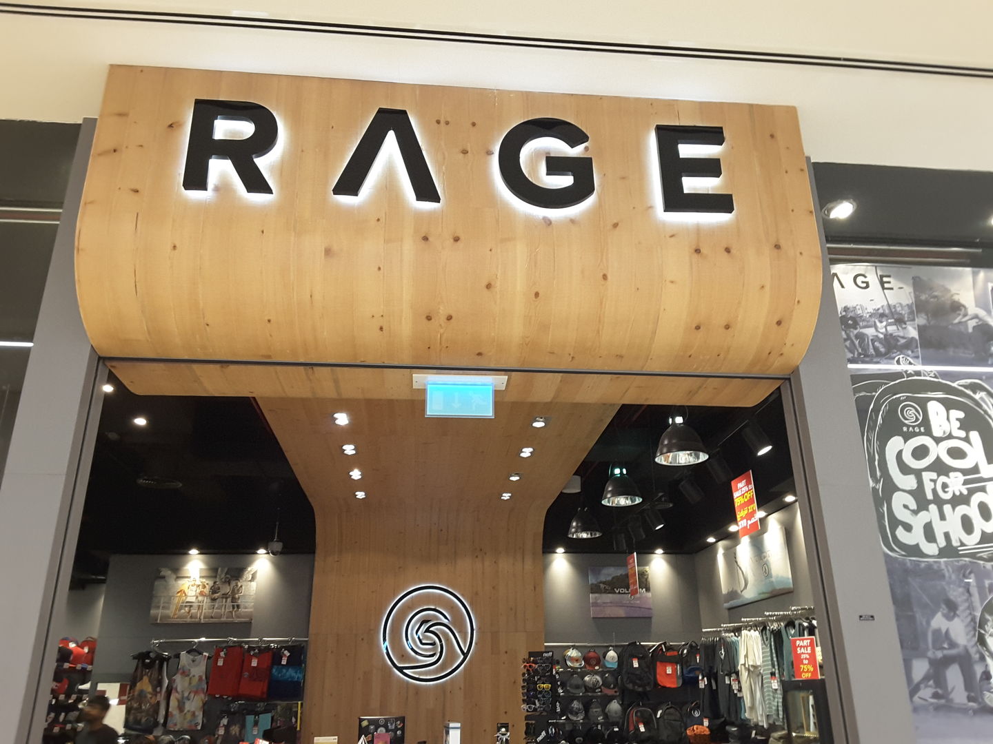 HiDubai-business-rage-shopping-apparel-al-muraqqabat-dubai-2