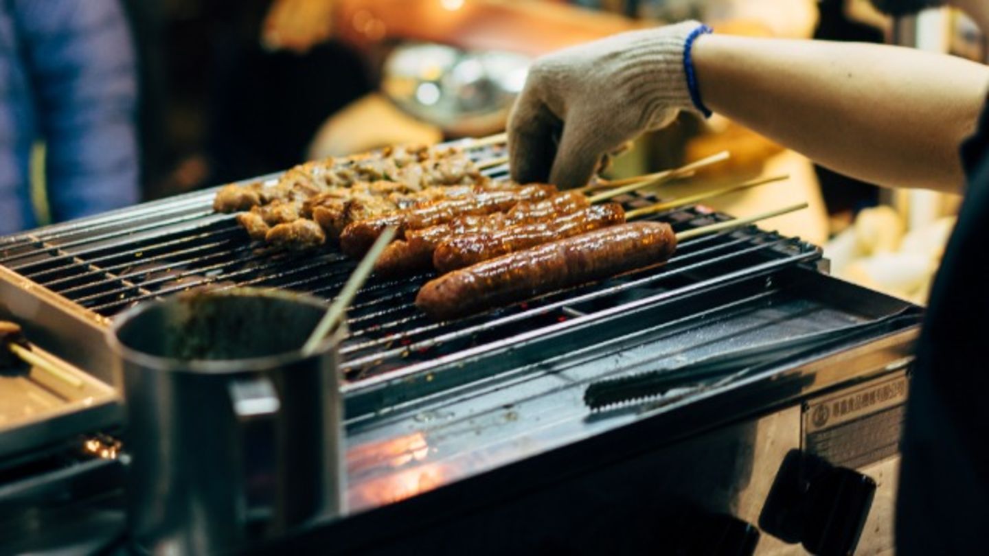 HiDubai-business-pwestuhan-restro-grill-food-beverage-restaurants-bars-al-muraqqabat-dubai