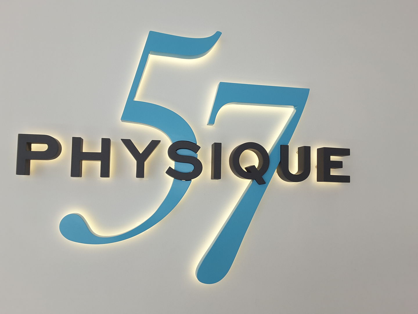 HiDubai-business-physique-57-sports-fitness-gyms-fitness-centres-pools-umm-al-sheif-dubai-2