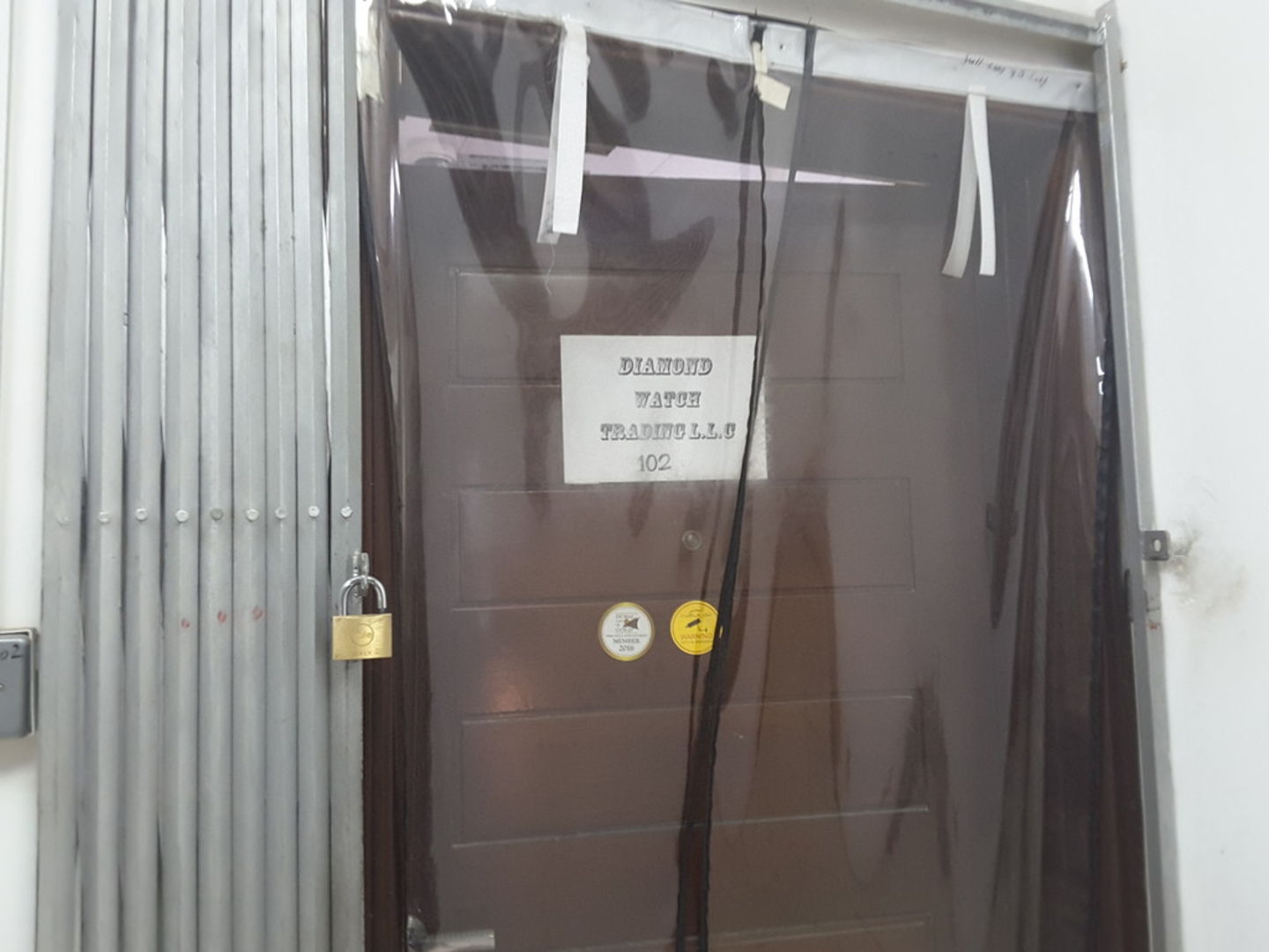 HiDubai-business-diamond-watch-trading-b2b-services-distributors-wholesalers-al-daghaya-dubai-2