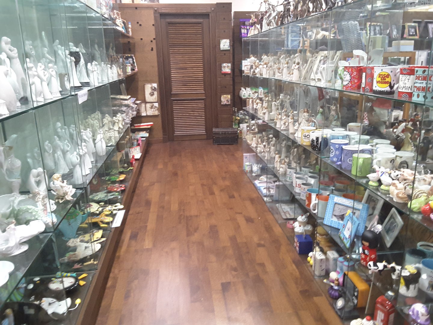 HiDubai-business-enigma-shopping-hobby-shops-jumeirah-beach-residence-marsa-dubai-dubai-2