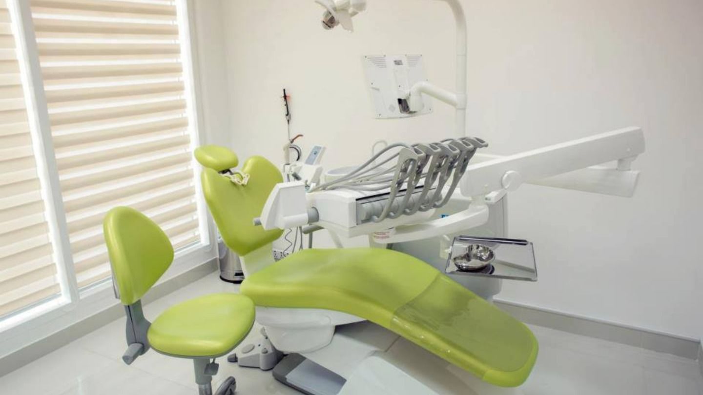 HiDubai-business-specialized-medical-dental-center-beauty-wellness-health-specialty-clinics-jumeirah-1-dubai-2