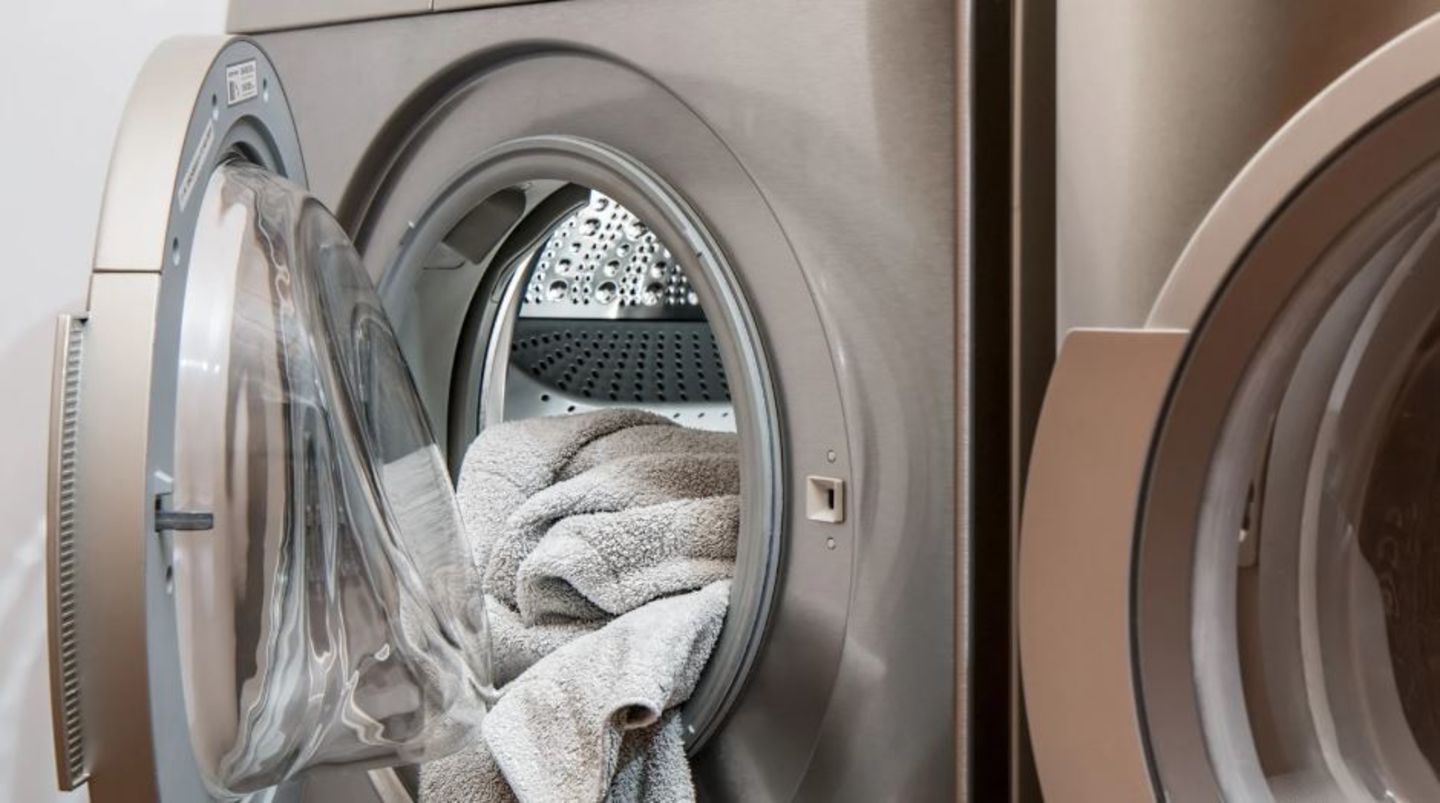 HiDubai-business-emco-deluxe-laundry-home-laundry-the-palm-jumeirah-nakhlat-jumeirah-dubai