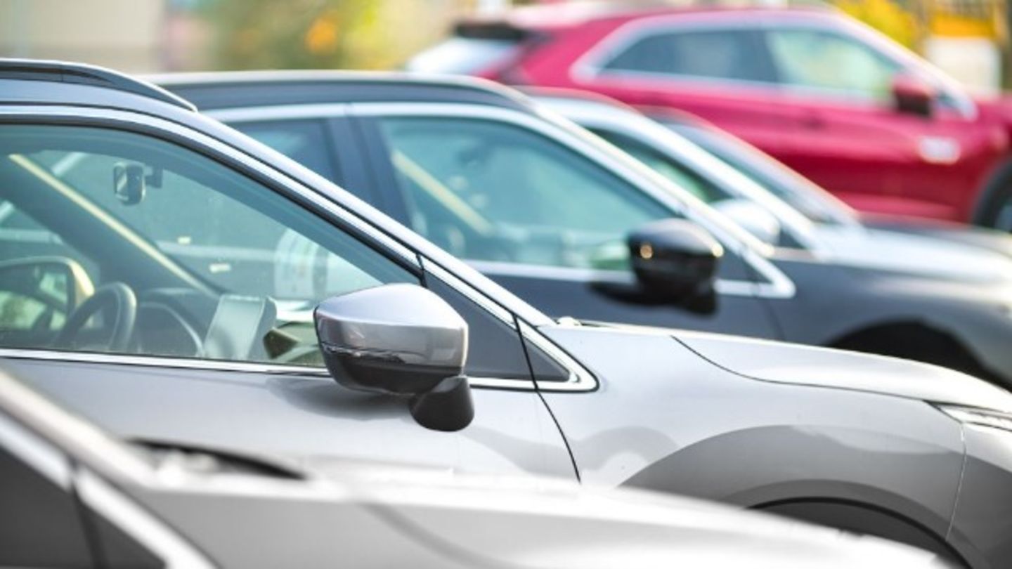 HiDubai-business-automax-cars-trading-transport-vehicle-services-used-car-dealers-ras-al-khor-industrial-3-dubai