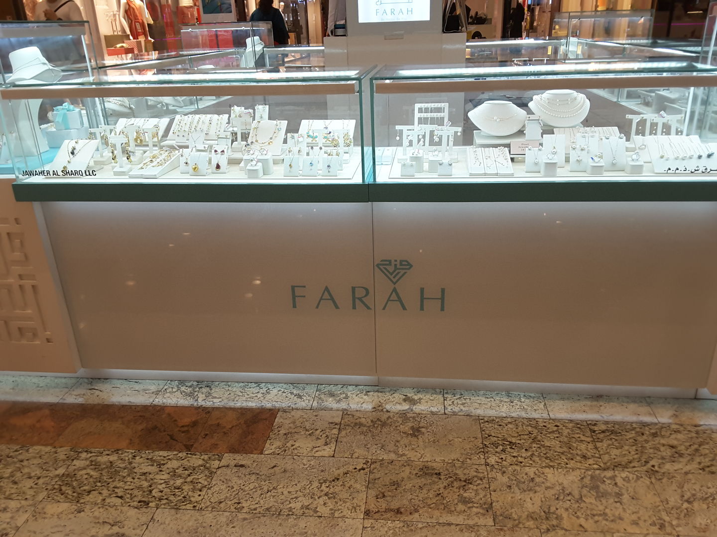 HiDubai-business-farah-shopping-fashion-accessories-al-rigga-dubai-2