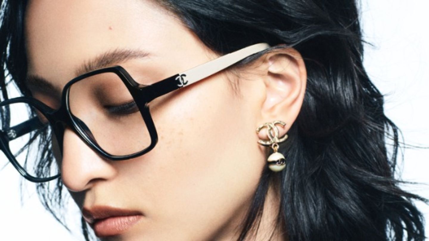 HiDubai-business-i-see-by-al-jaber-shopping-watches-eyewear-the-greens-al-thanyah-3-dubai