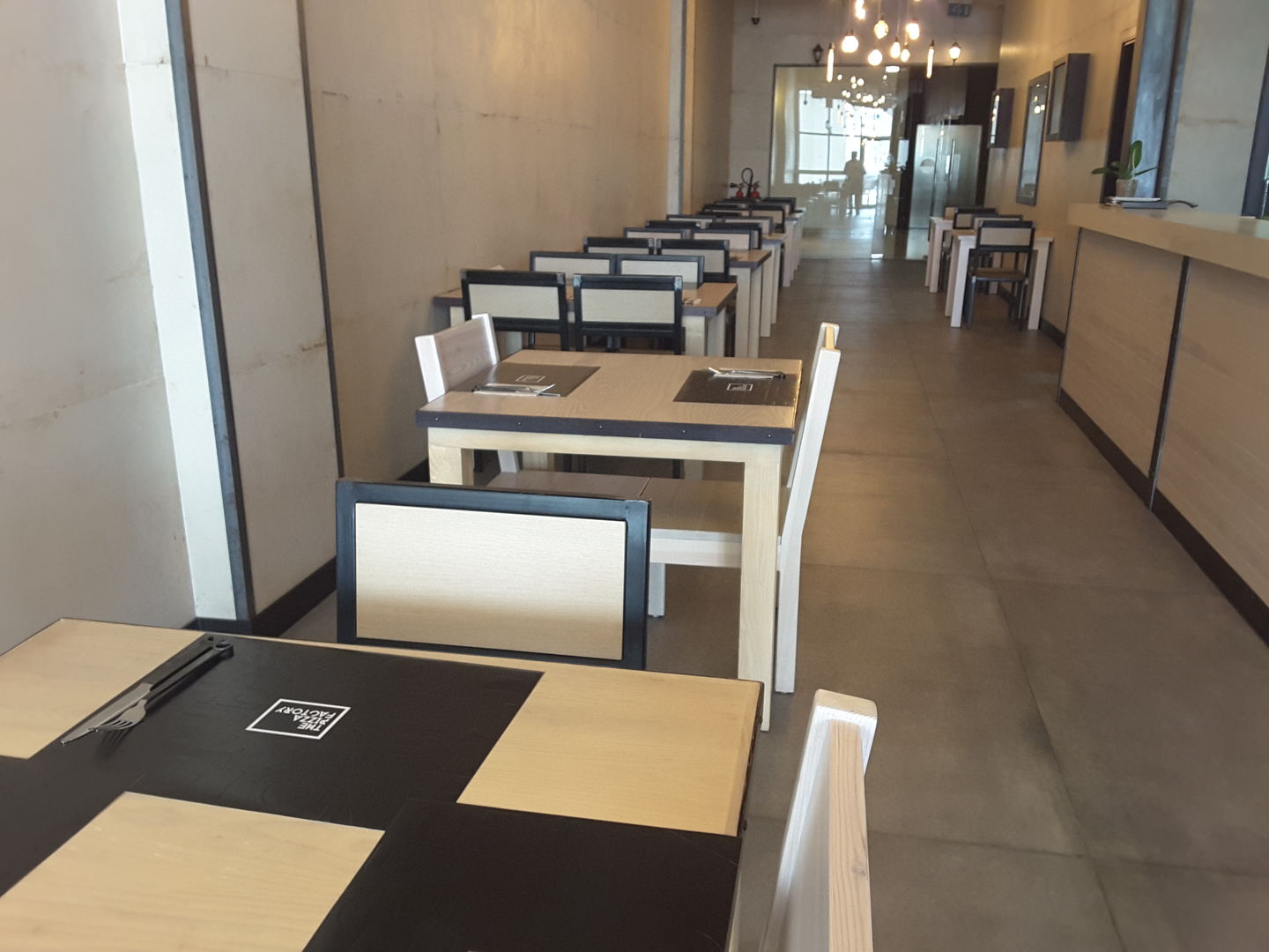 HiDubai-business-the-pizza-factory-food-beverage-restaurants-bars-al-wasl-dubai-2