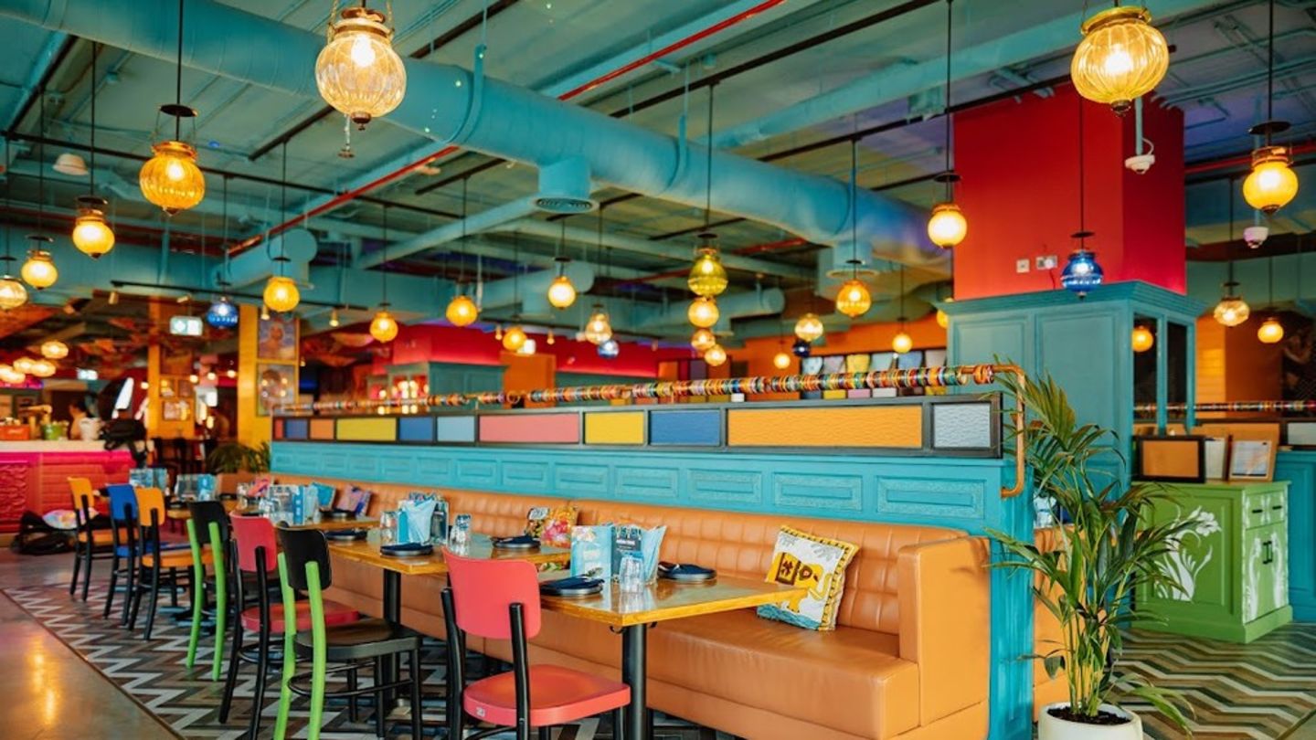 HiDubai-business-republic-adda-bar-lounge-food-beverage-restaurants-bars-business-bay-dubai