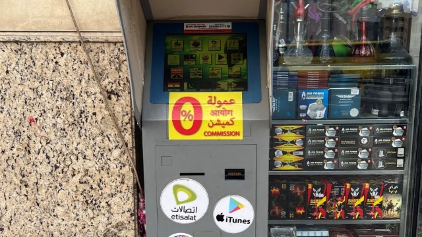 HiDubai-business-etisalat-du-payment-machine-finance-legal-payment-services-mankhool-dubai-4