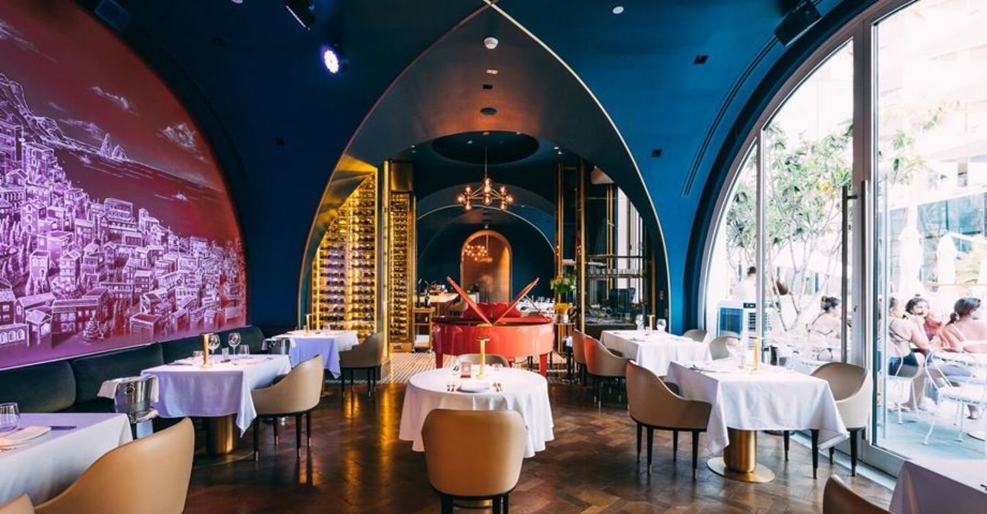 HiDubai-business-cinque-restaurant-food-beverage-restaurants-bars-the-palm-jumeirah-nakhlat-jumeirah-dubai