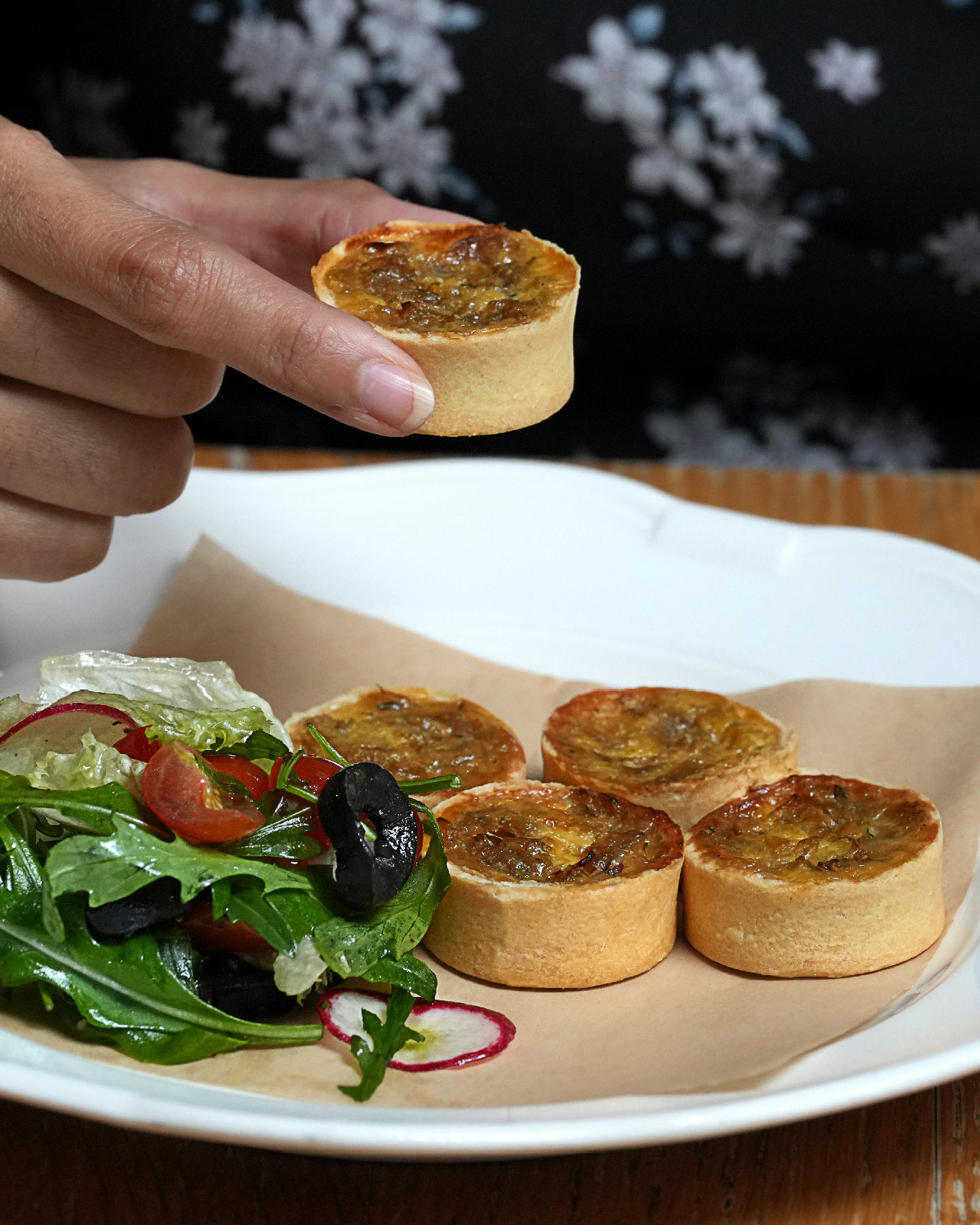 HiDubai-business-artisan-bakers-food-beverage-bakeries-desserts-sweets-al-qusais-industrial-1-dubai